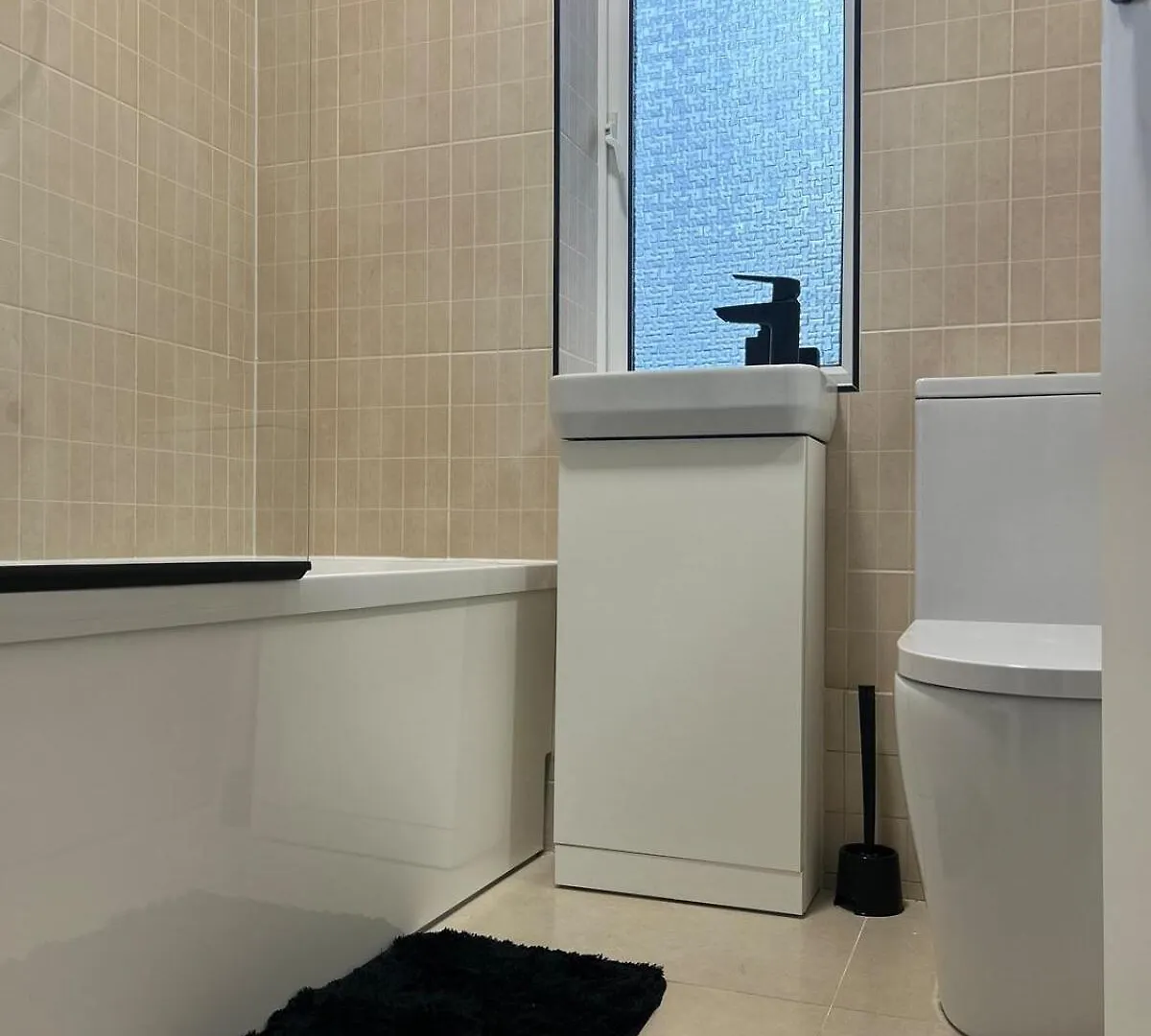 Newly Refurbished Home York 0*,