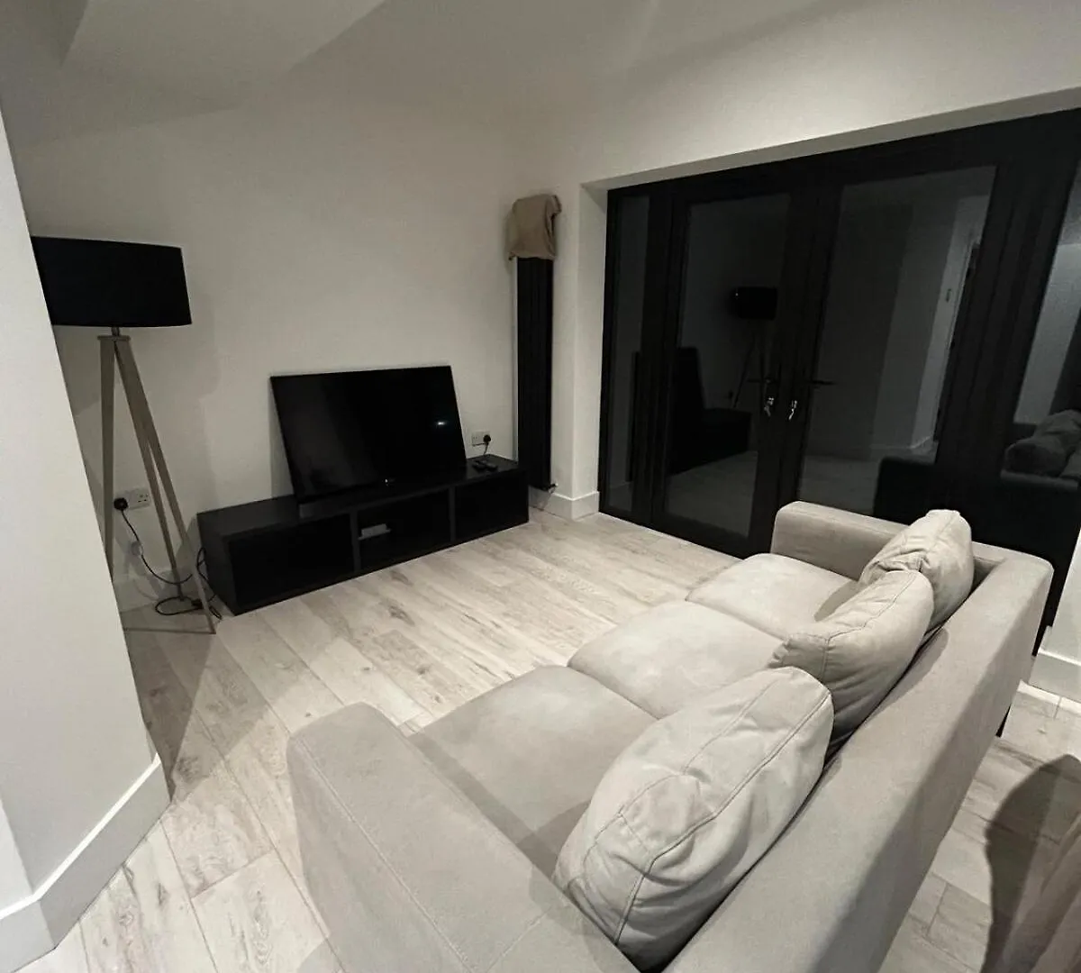 kontakty Newly Refurbished Home York